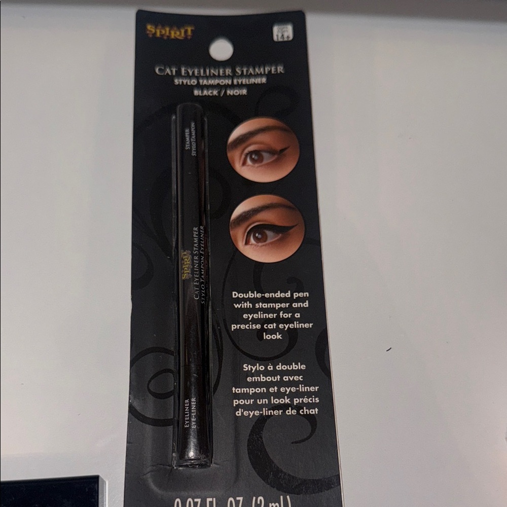 Spirit Black Cat Eyeliner Stamper